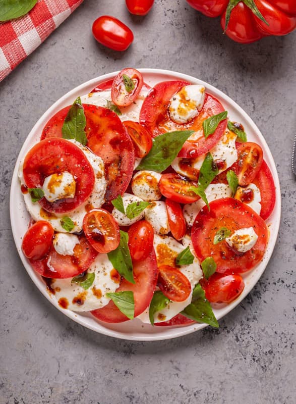 Tomato Burrata Salad Recipe