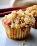 Rhubarb Streusel Muffins