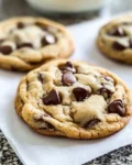 The Best Soft Chocolate Chip Cookies